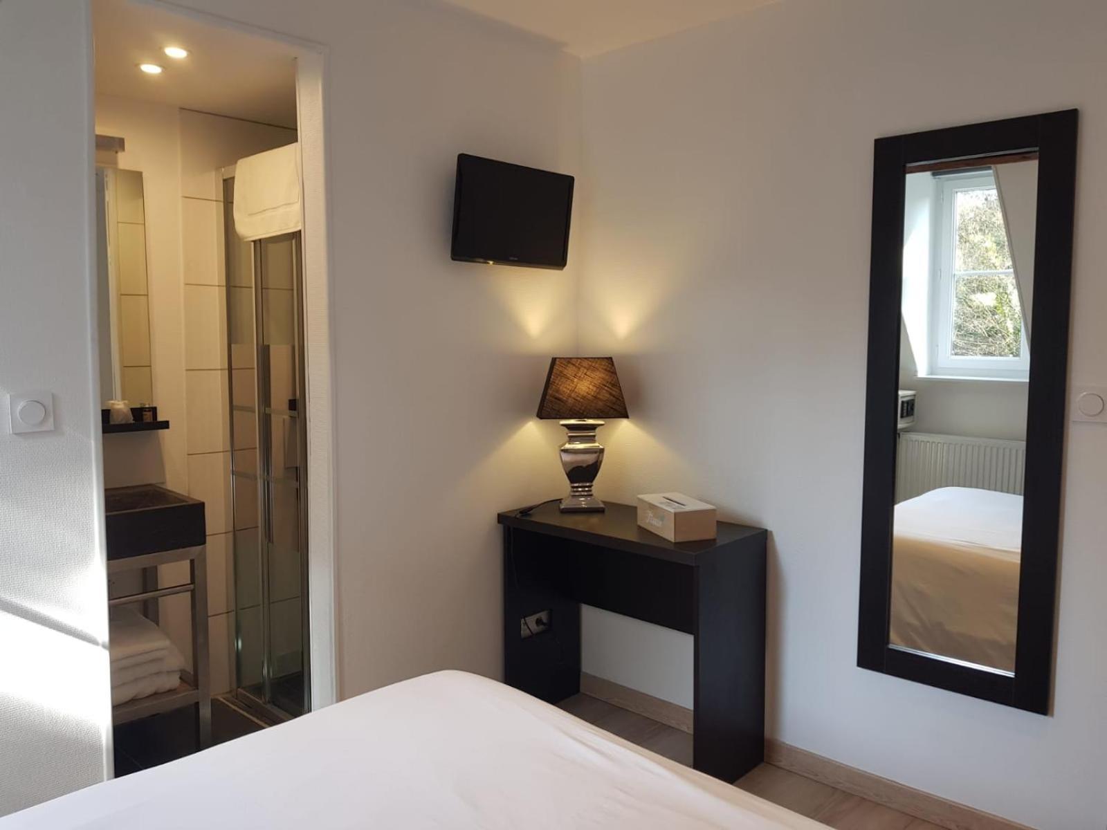 Le Clos Des Lodges Bernay  Room photo